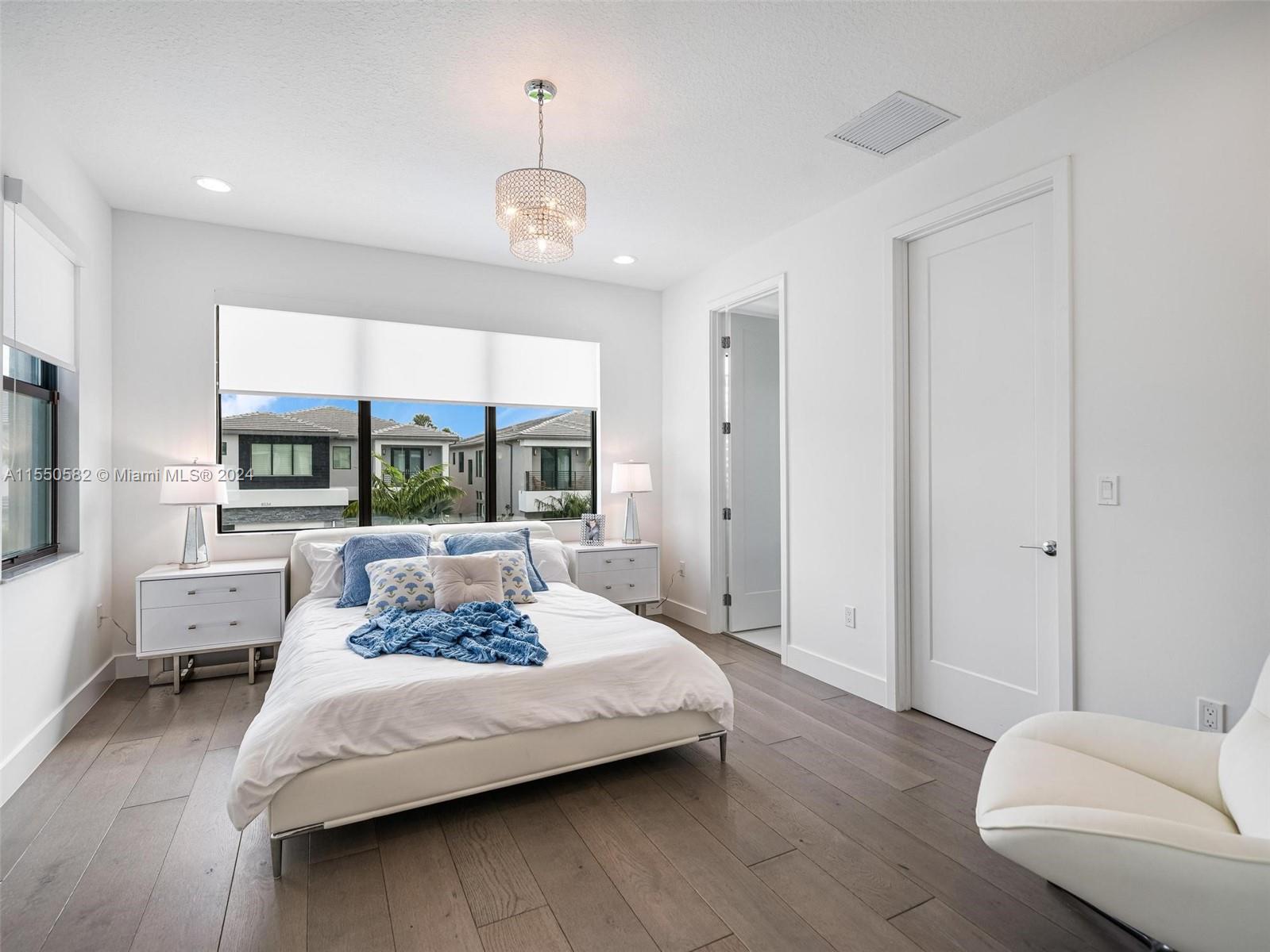 LOTUS PALM - Residential