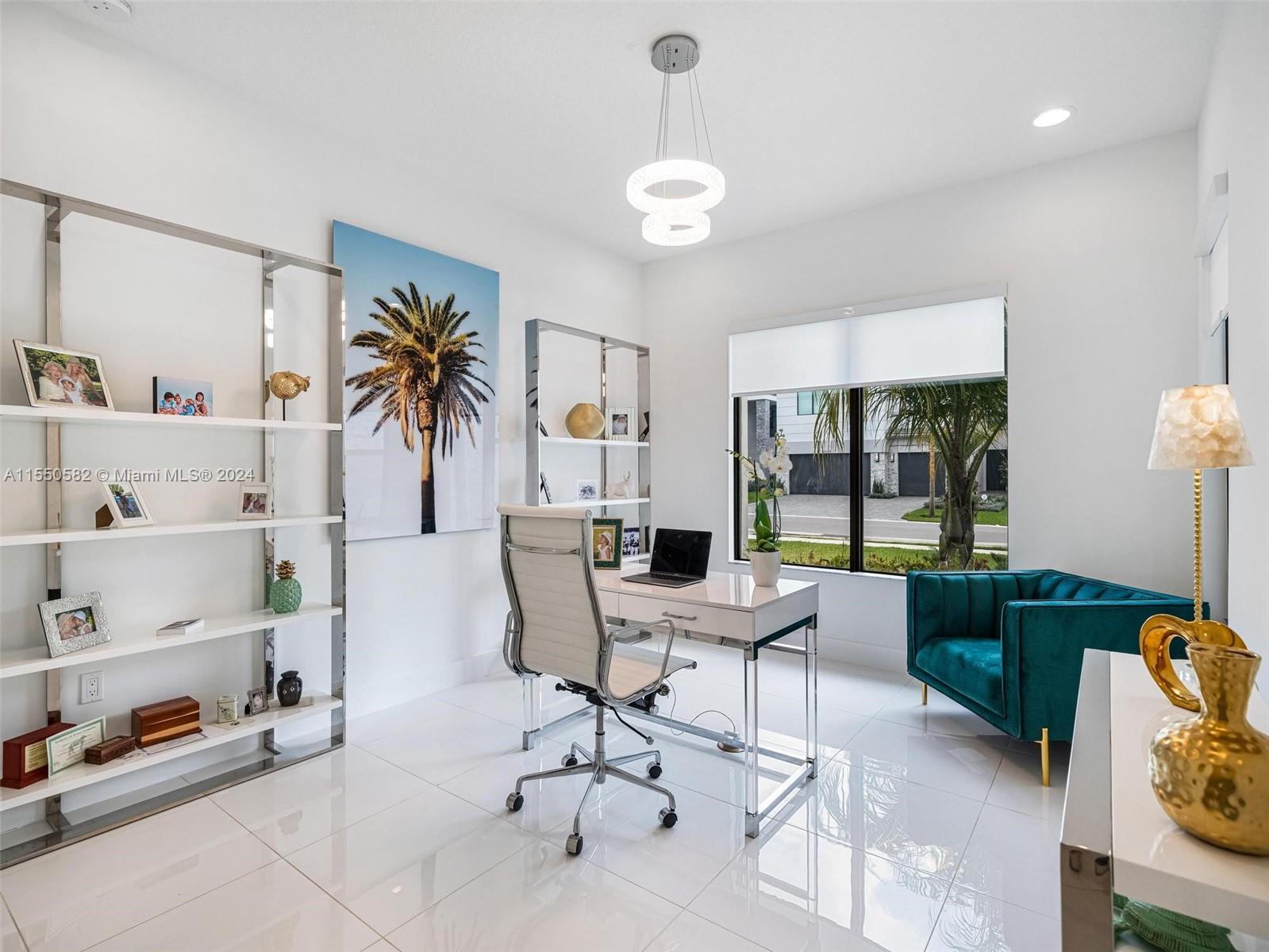 LOTUS PALM - Residential