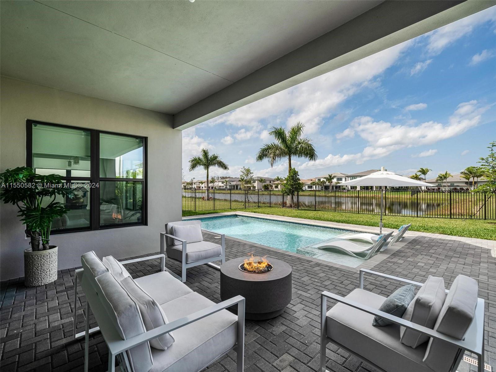 LOTUS PALM - Residential