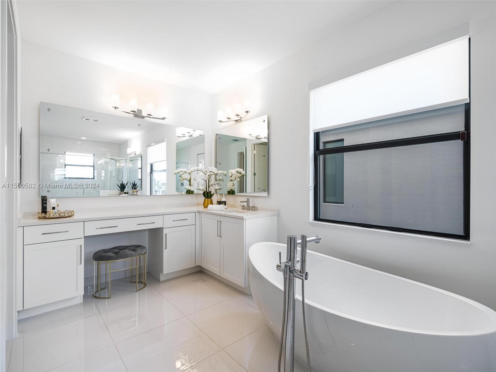 LOTUS PALM - Residential