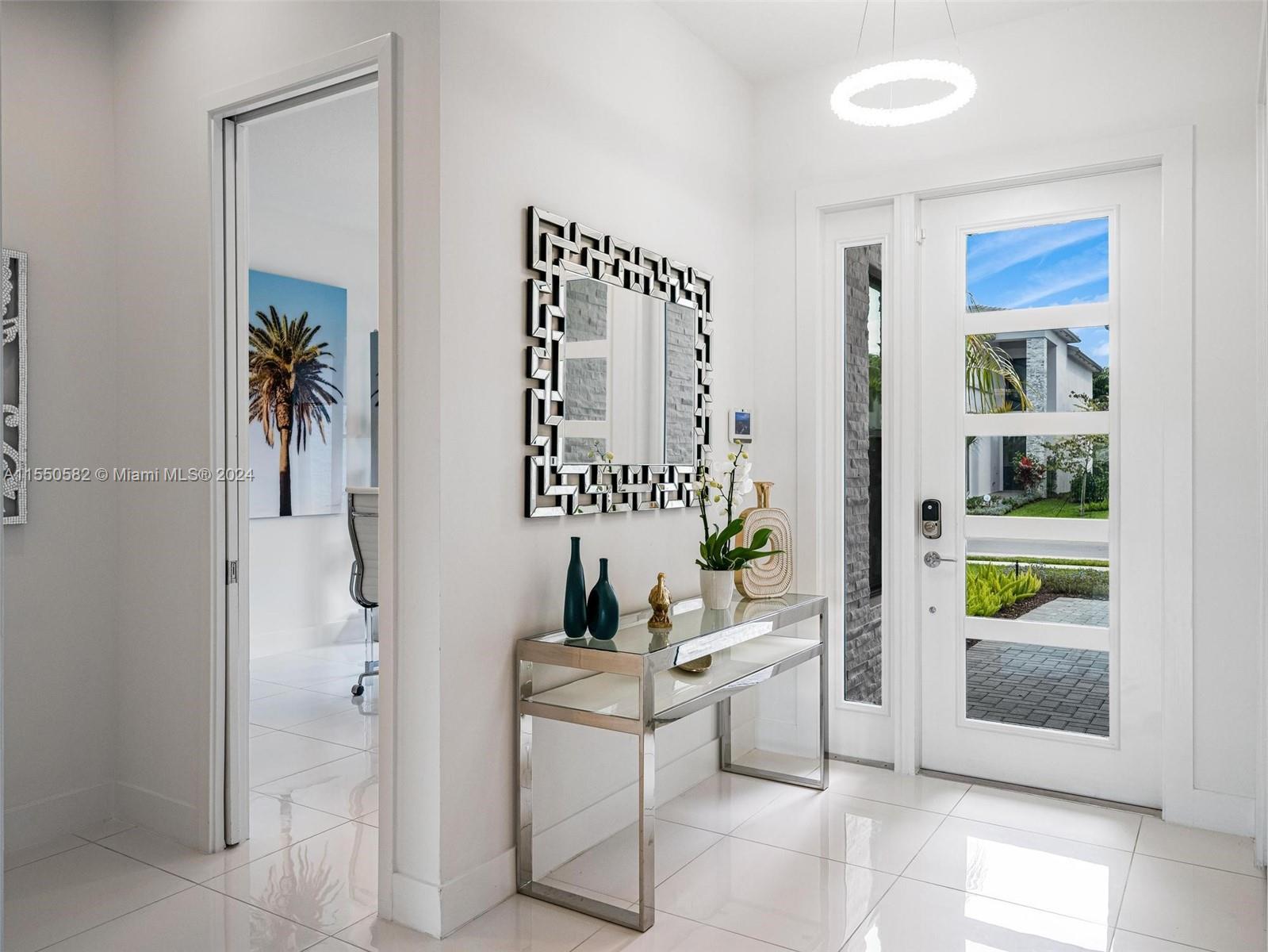 LOTUS PALM - Residential