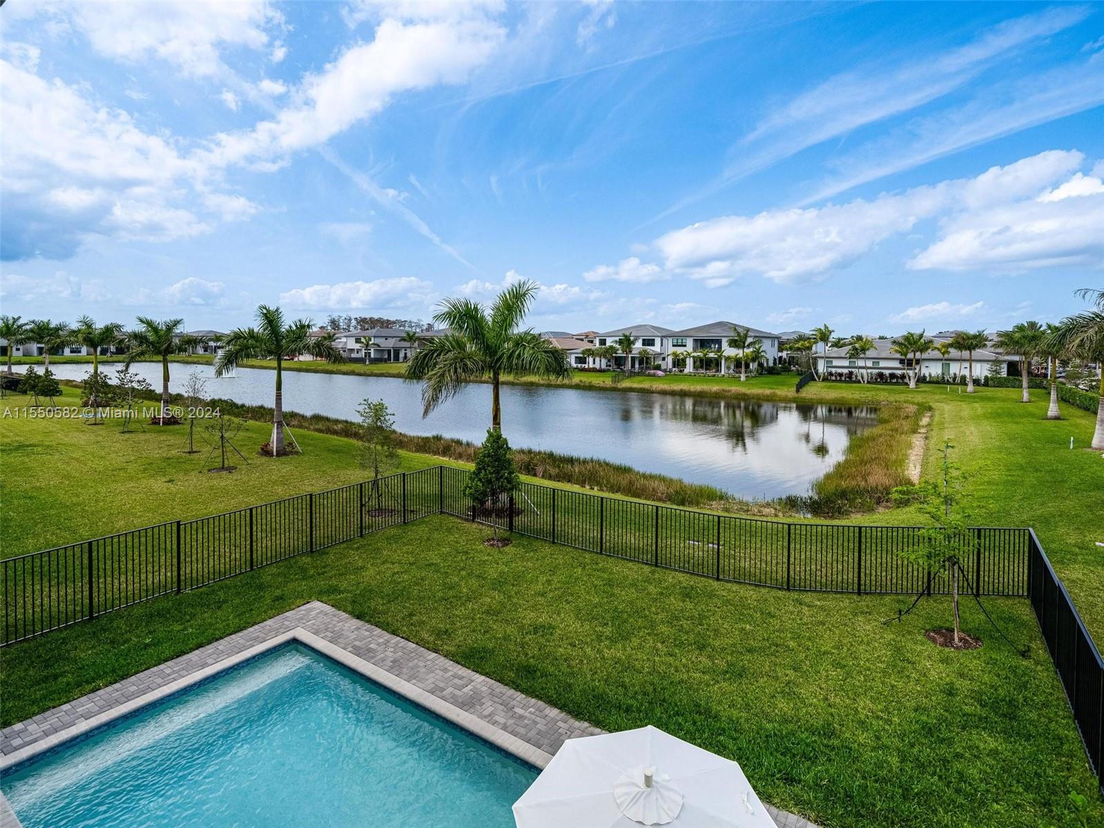 LOTUS PALM - Residential