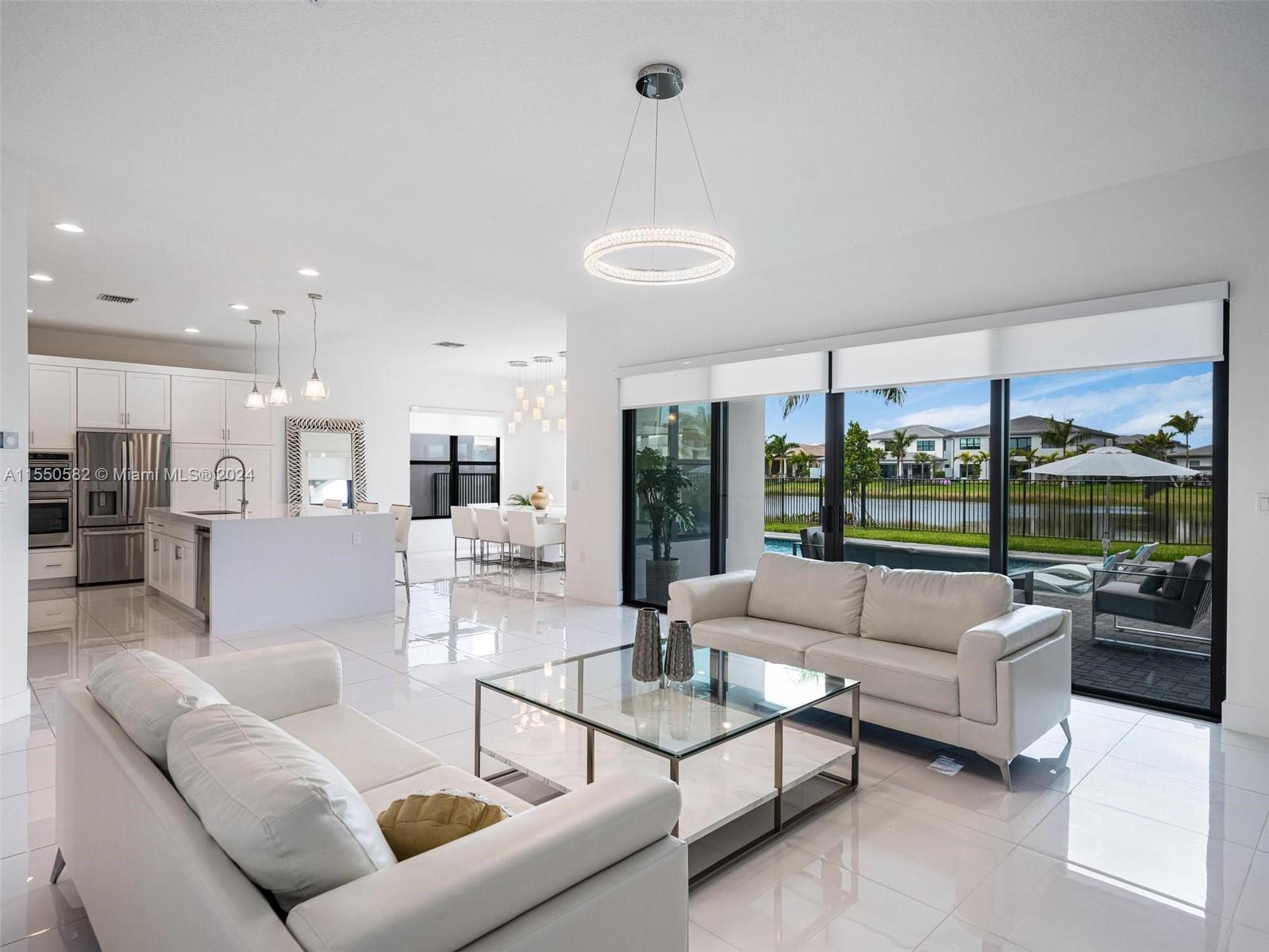 LOTUS PALM - Residential