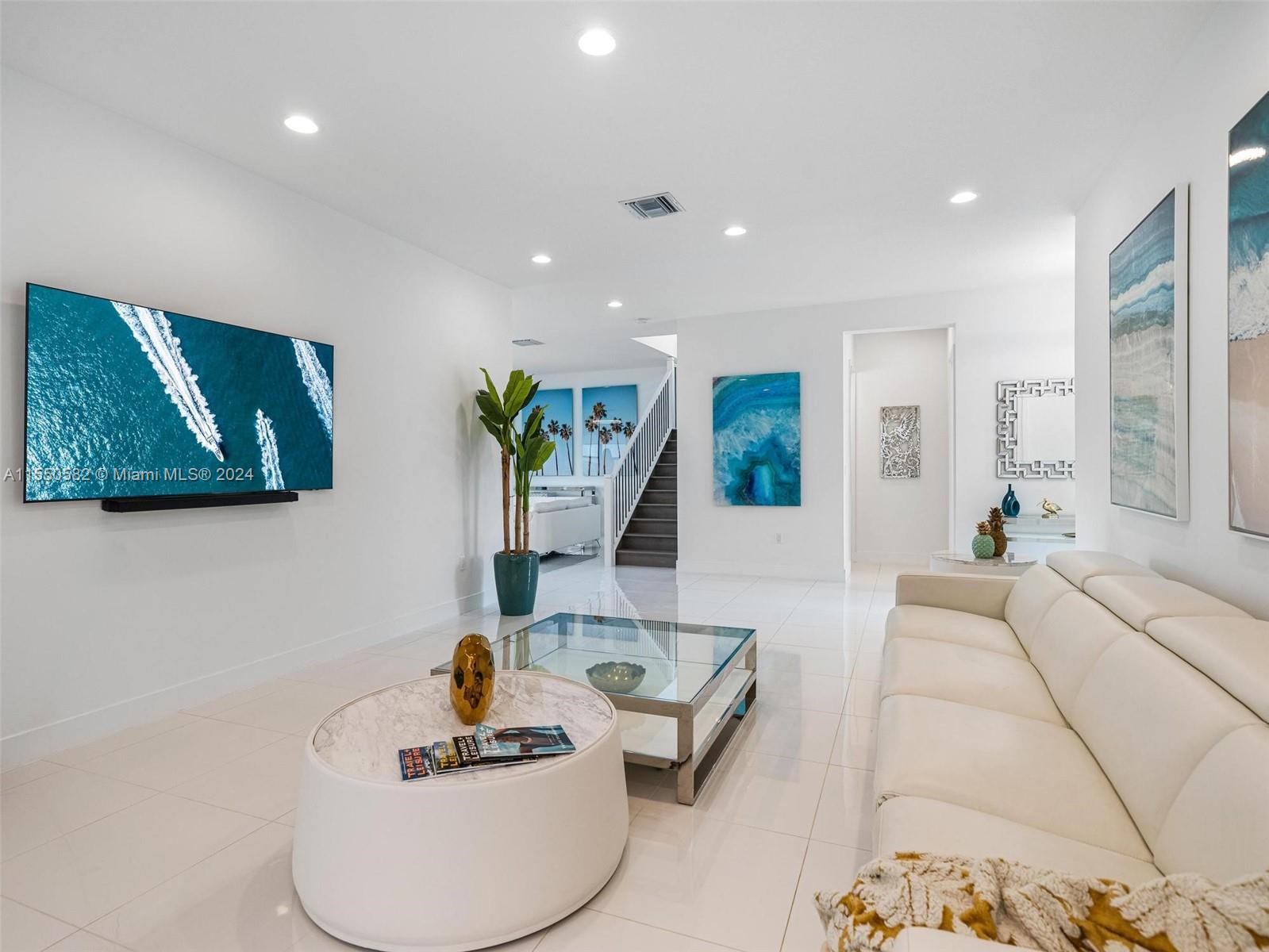 LOTUS PALM - Residential