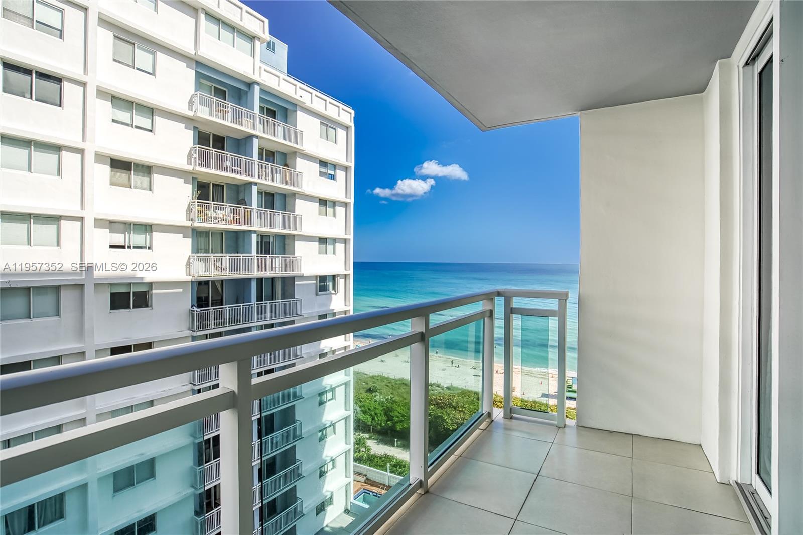 THE COLLINS CONDO - Residential Lease