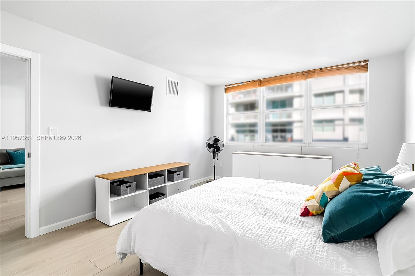 THE COLLINS CONDO - Residential Lease