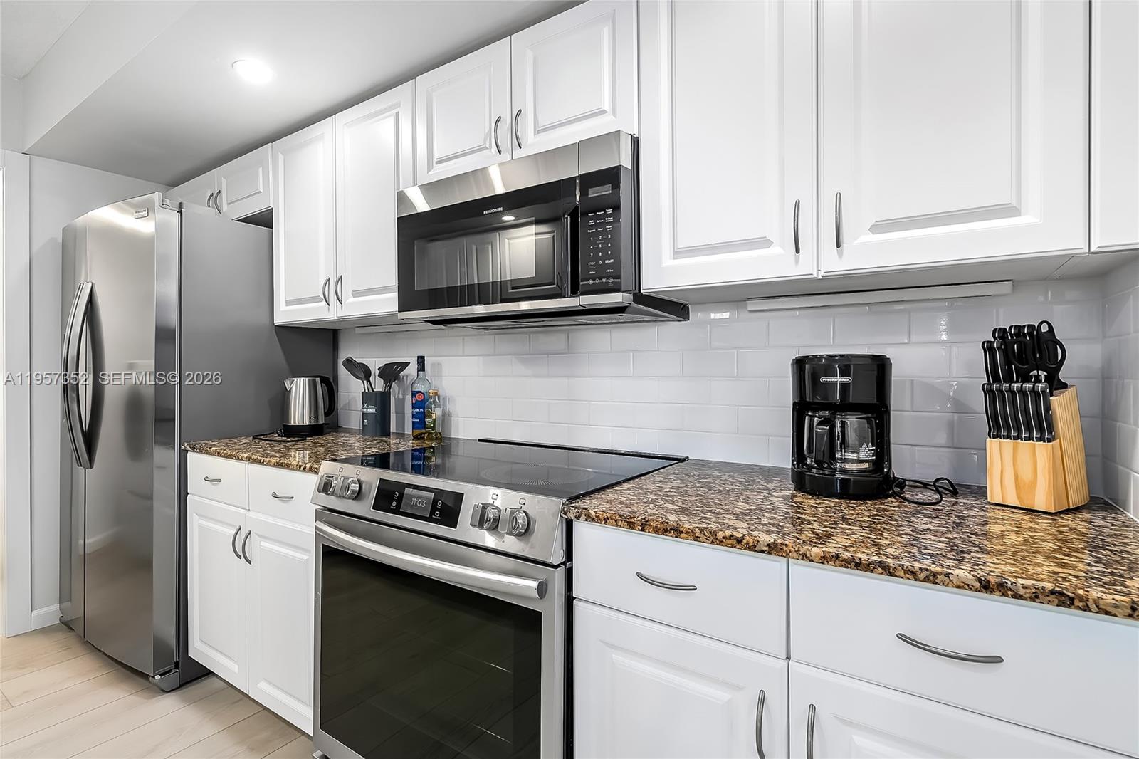 THE COLLINS CONDO - Residential Lease