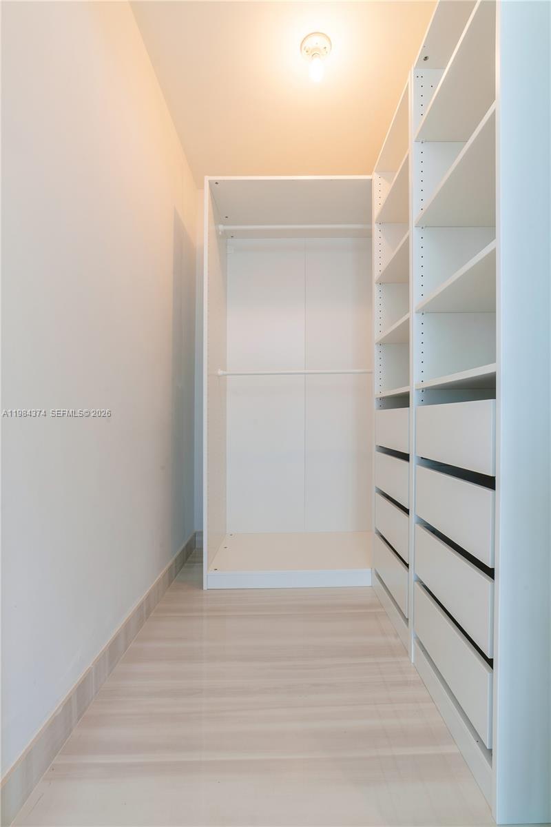 PARAISO BAY CONDO - Residential Lease