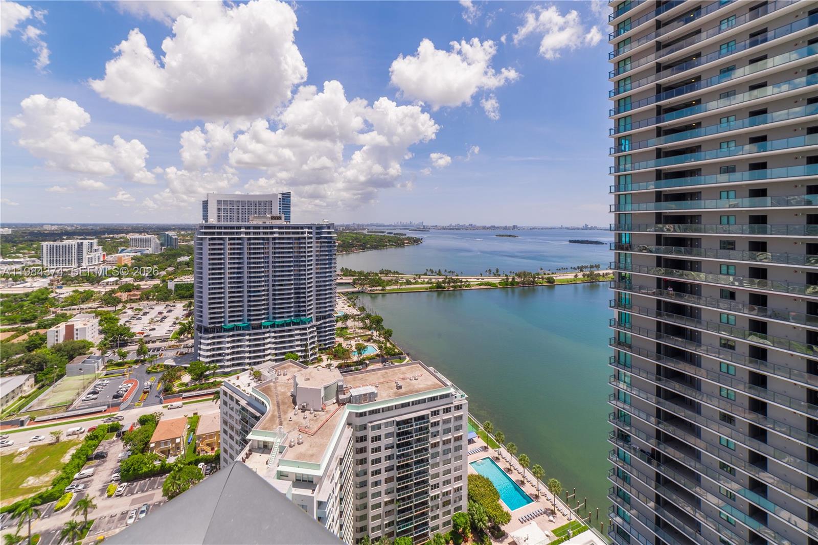 PARAISO BAY CONDO - Residential Lease