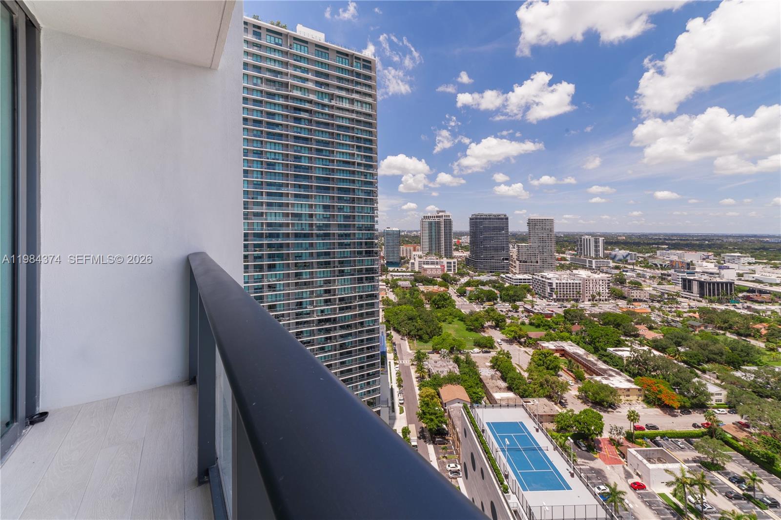 PARAISO BAY CONDO - Residential Lease