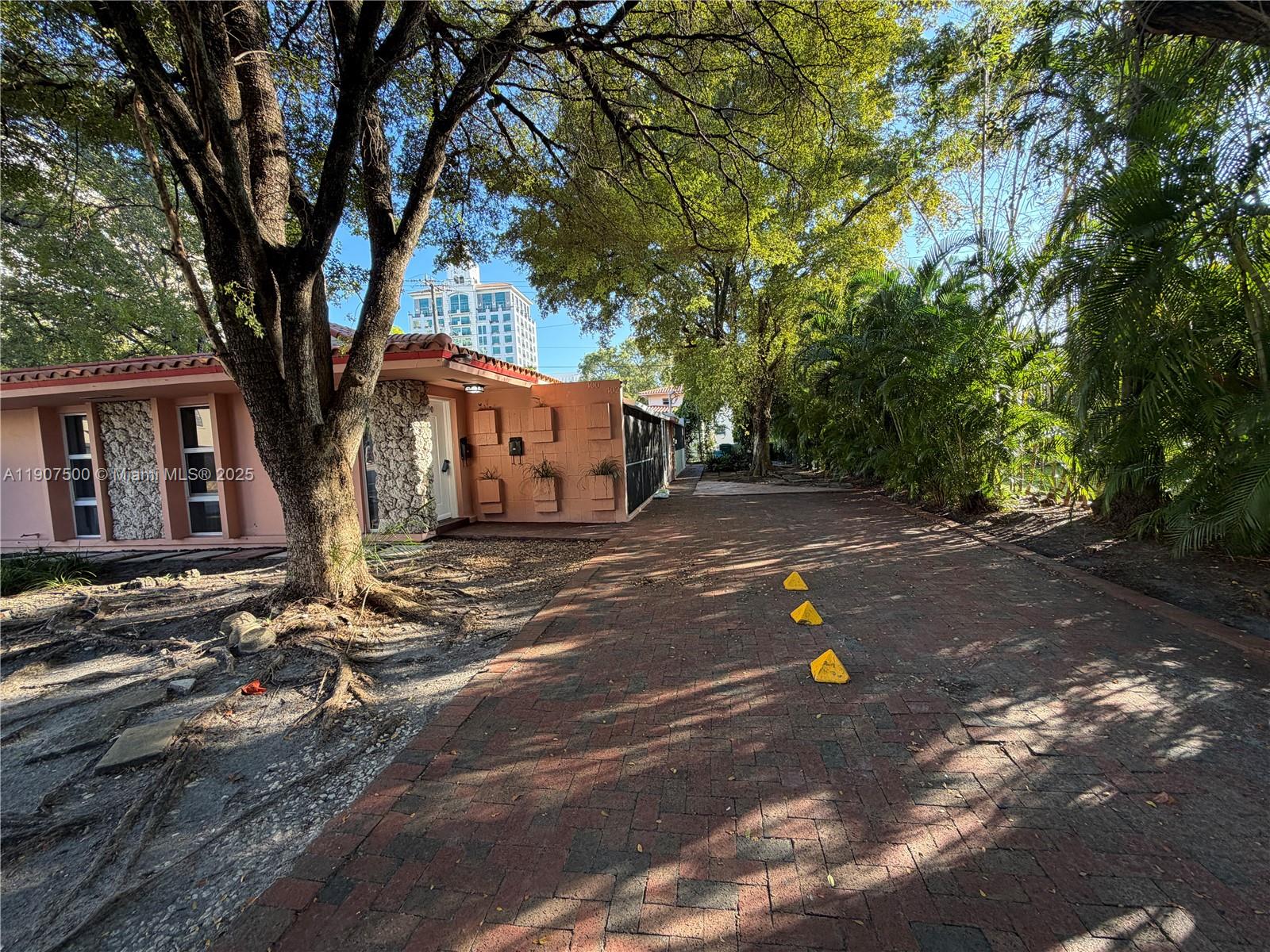 CORAL GABLES SEC B - Residential Lease