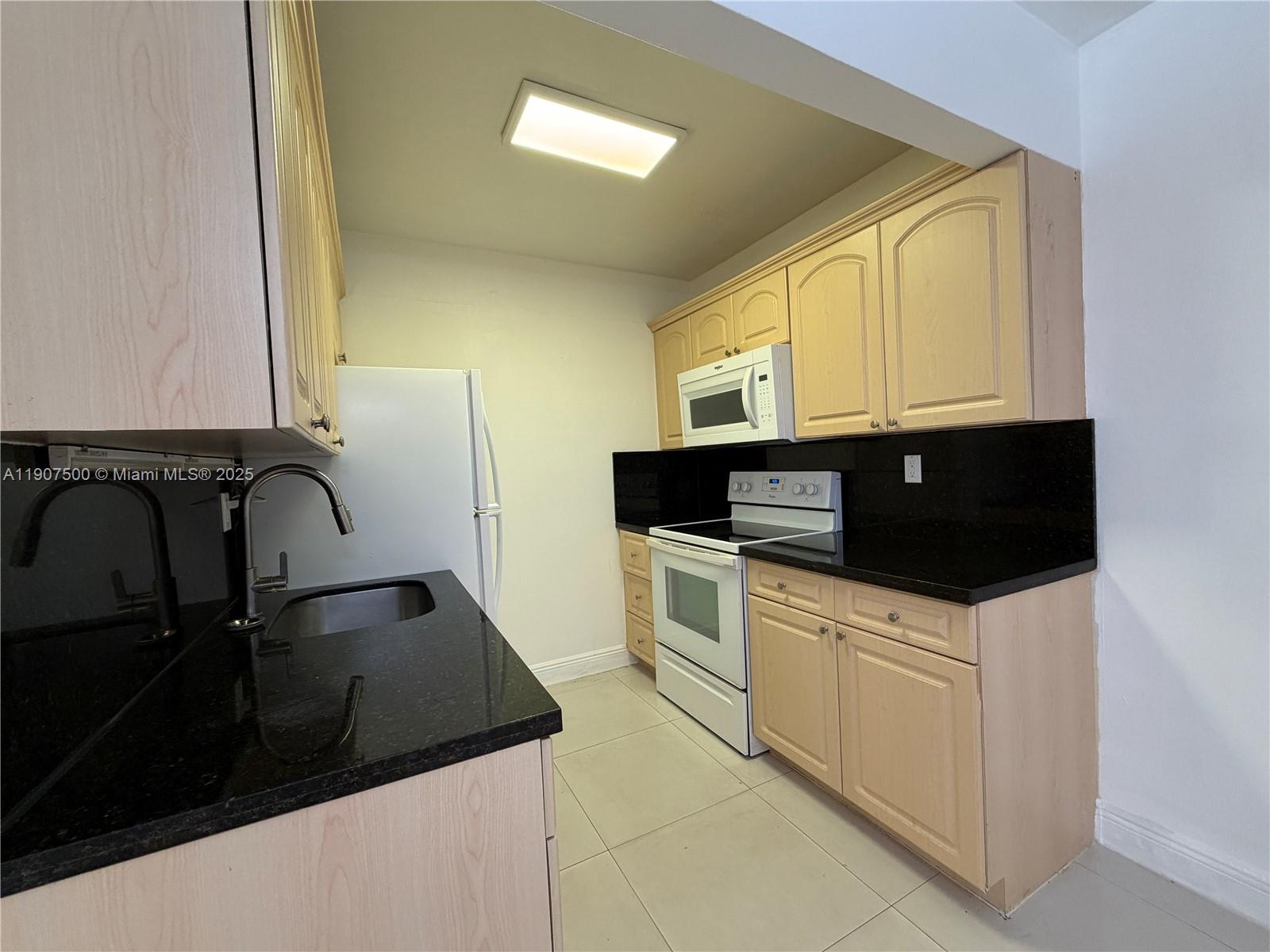 CORAL GABLES SEC B - Residential Lease