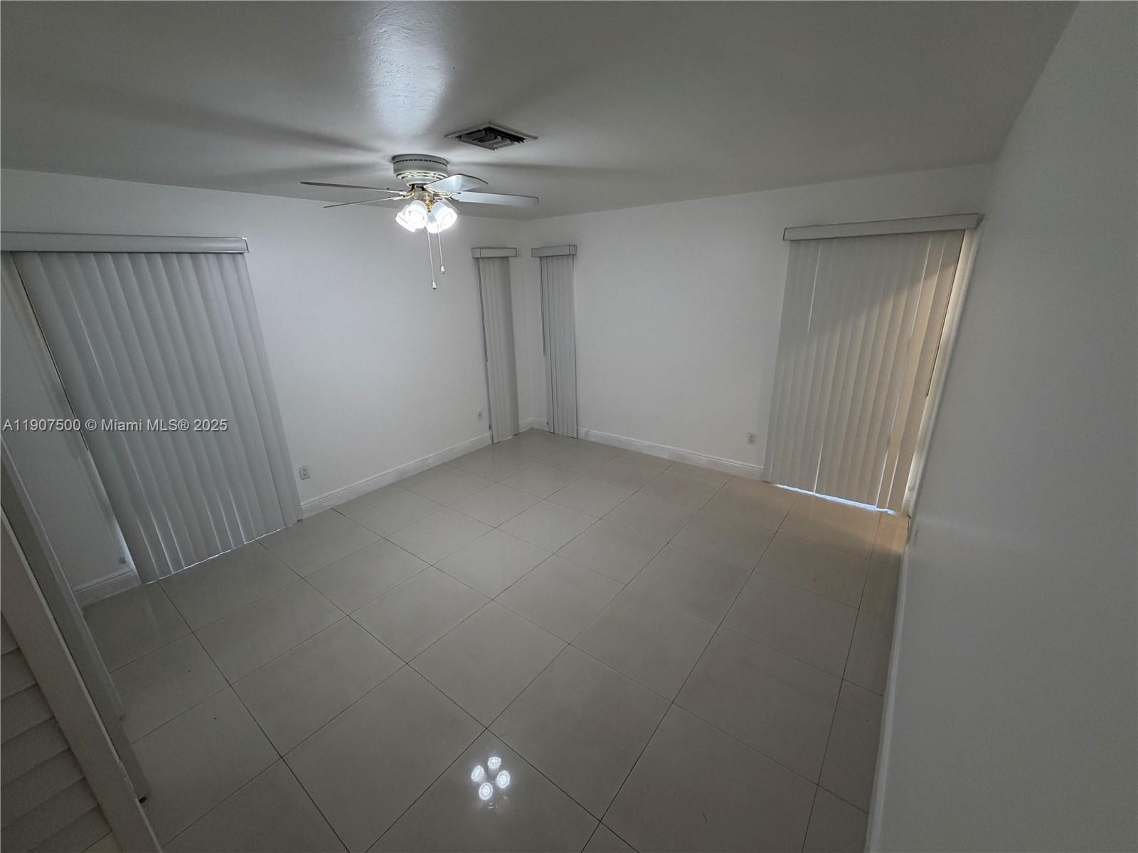 CORAL GABLES SEC B - Residential Lease