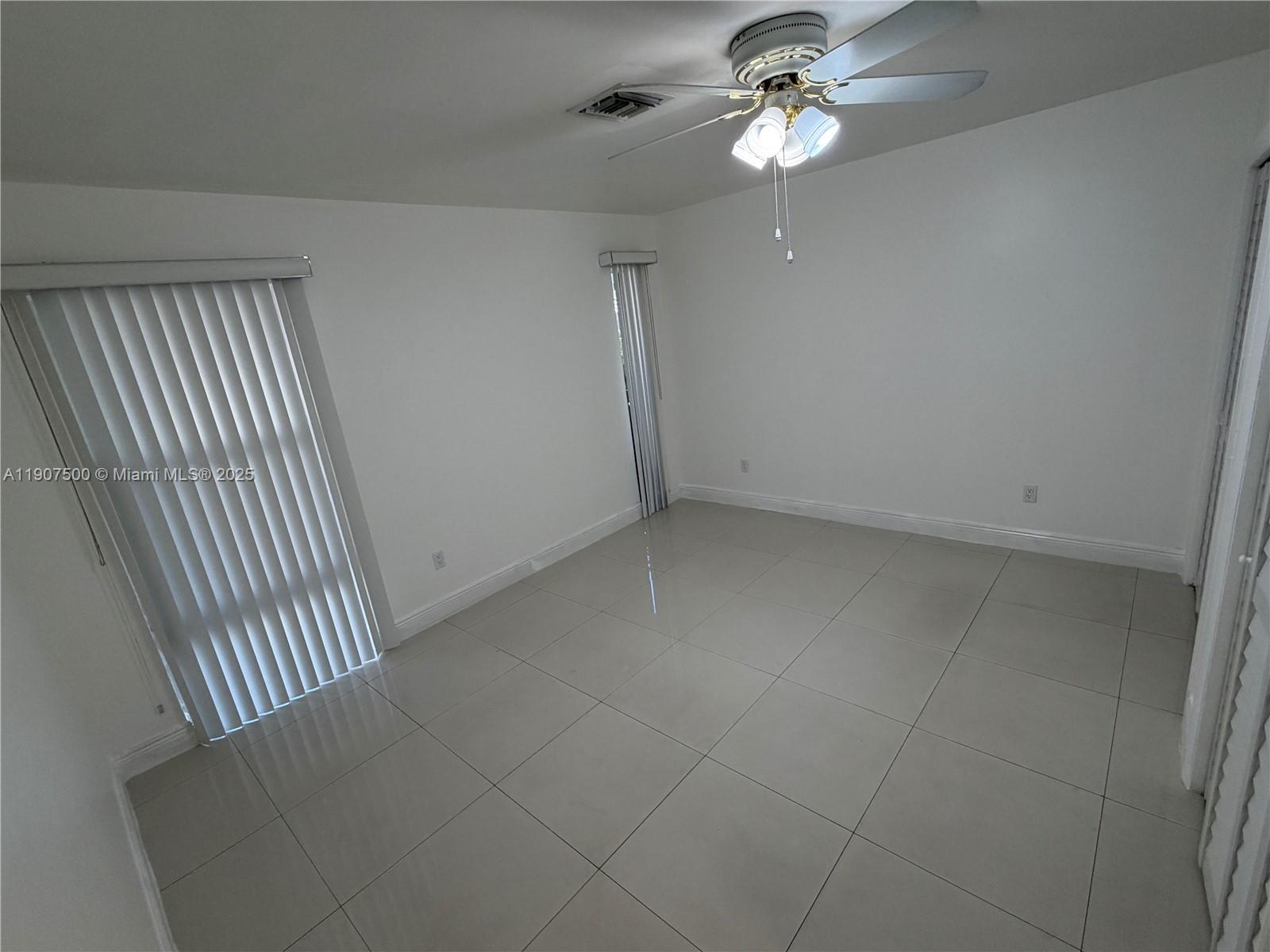 CORAL GABLES SEC B - Residential Lease