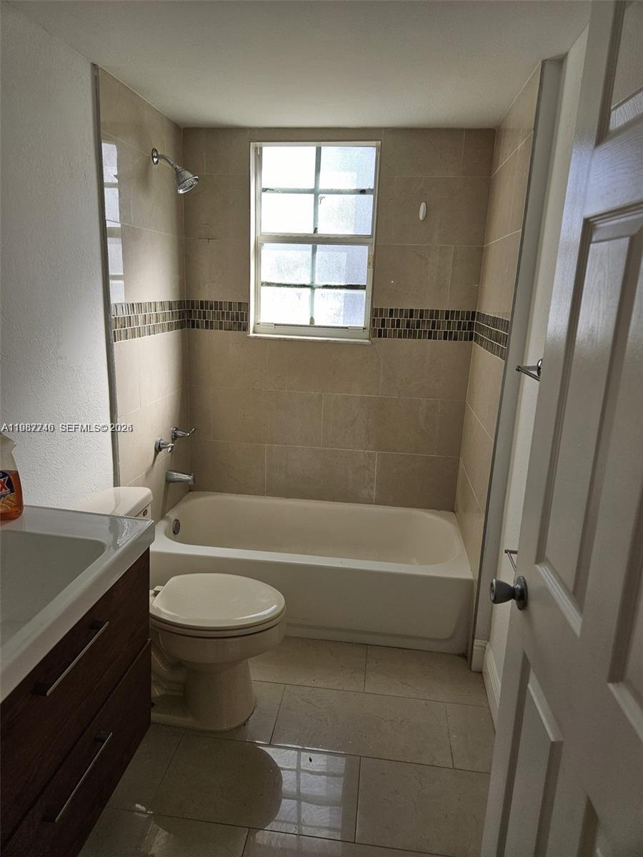 BELMONT AT NORTH LAUDERDA - Residential Lease