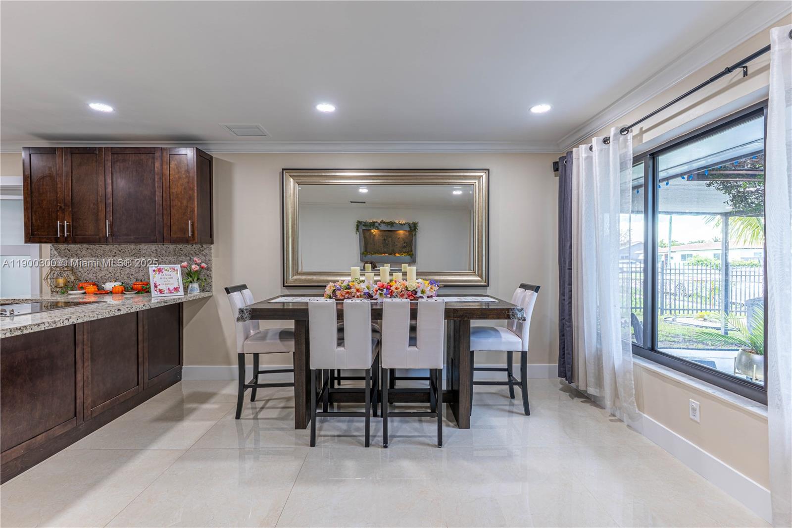 SCOTT LAKE MANOR SEC 8 - Residential