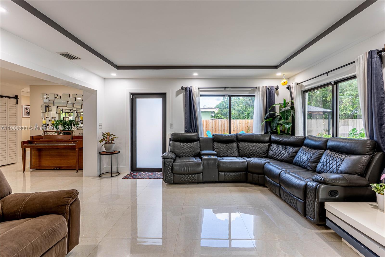 SCOTT LAKE MANOR SEC 8 - Residential