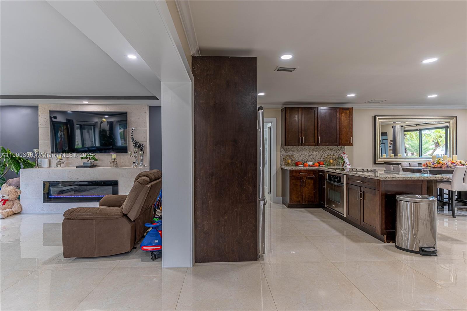 SCOTT LAKE MANOR SEC 8 - Residential