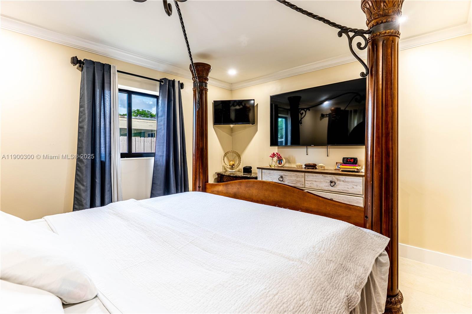 SCOTT LAKE MANOR SEC 8 - Residential