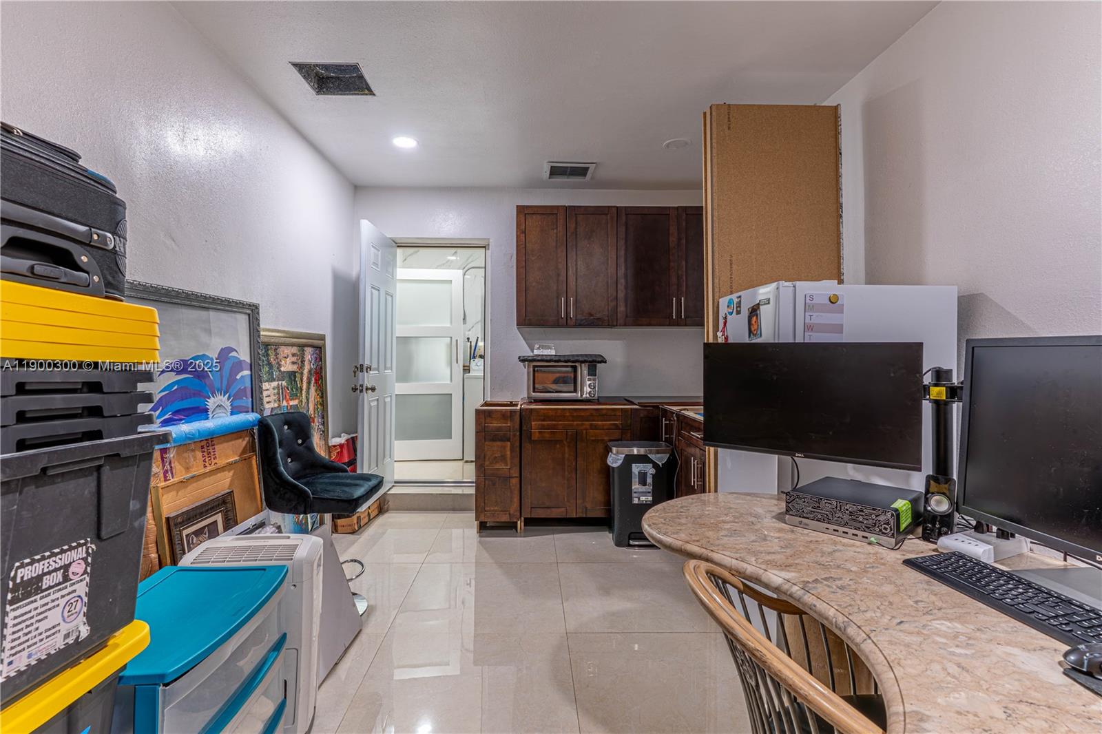 SCOTT LAKE MANOR SEC 8 - Residential