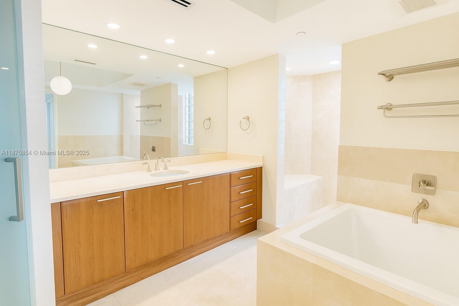 THE PENINSULA II CONDO - Residential