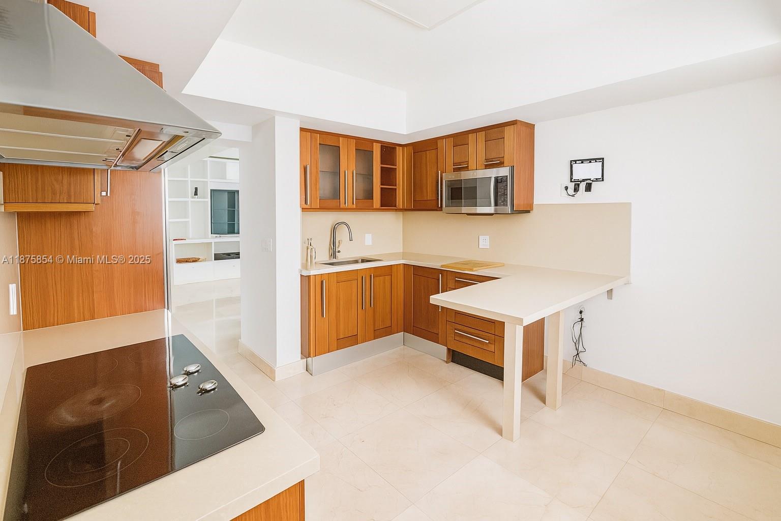 THE PENINSULA II CONDO - Residential