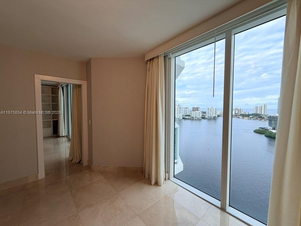 THE PENINSULA II CONDO - Residential