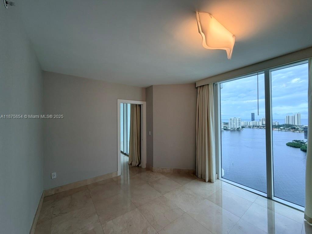 THE PENINSULA II CONDO - Residential