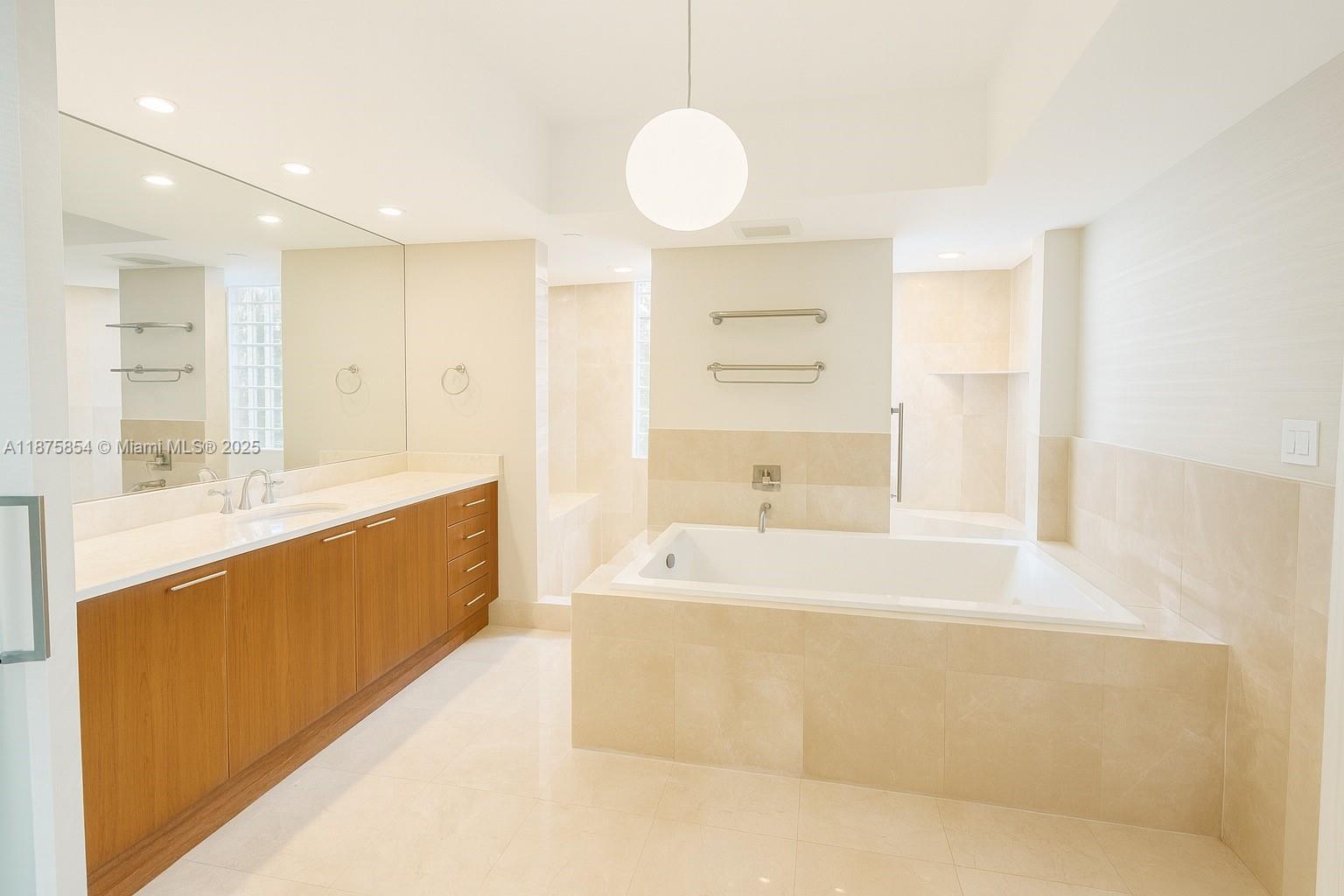 THE PENINSULA II CONDO - Residential