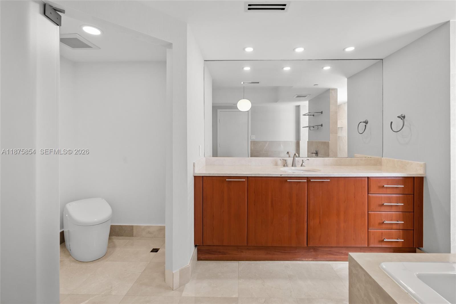 THE PENINSULA II CONDO - Residential