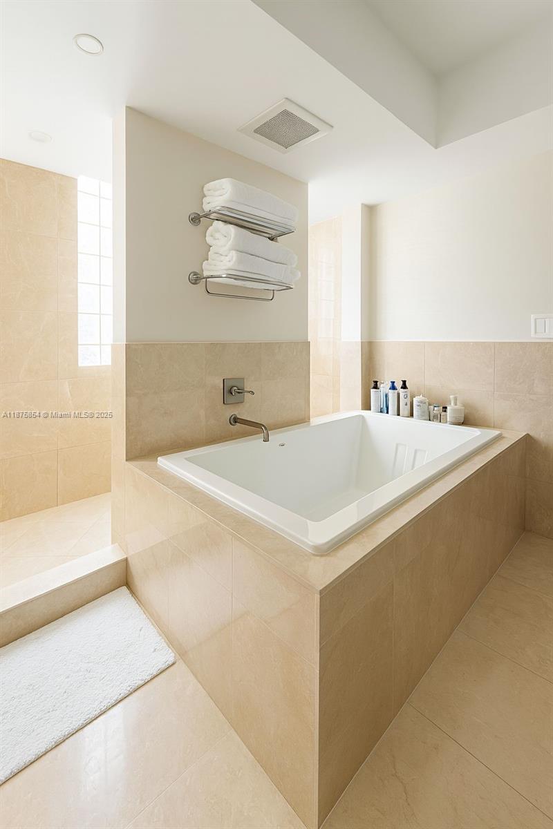 THE PENINSULA II CONDO - Residential