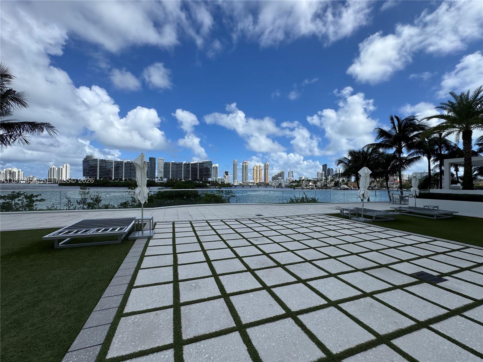 THE PENINSULA II CONDO - Residential