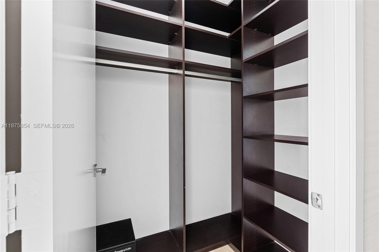 THE PENINSULA II CONDO - Residential