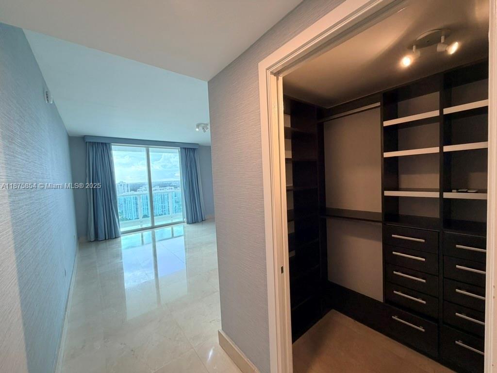 THE PENINSULA II CONDO - Residential