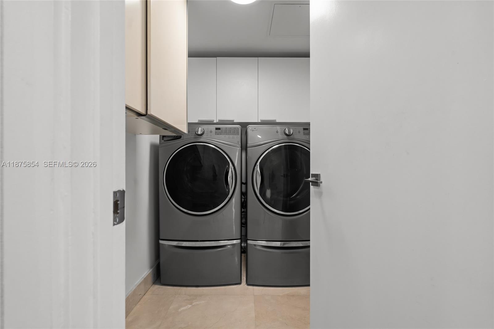 THE PENINSULA II CONDO - Residential