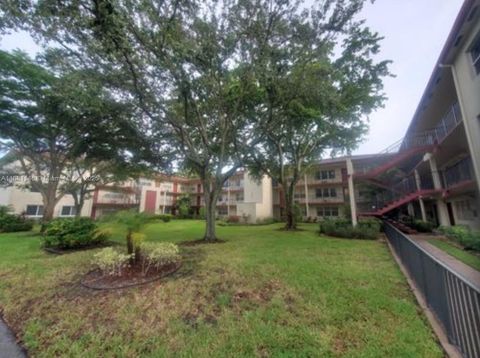 Photo of 13300 SW 1st St #309O, Pembroke Pines, FL 33027 (MLS # A11881146)
