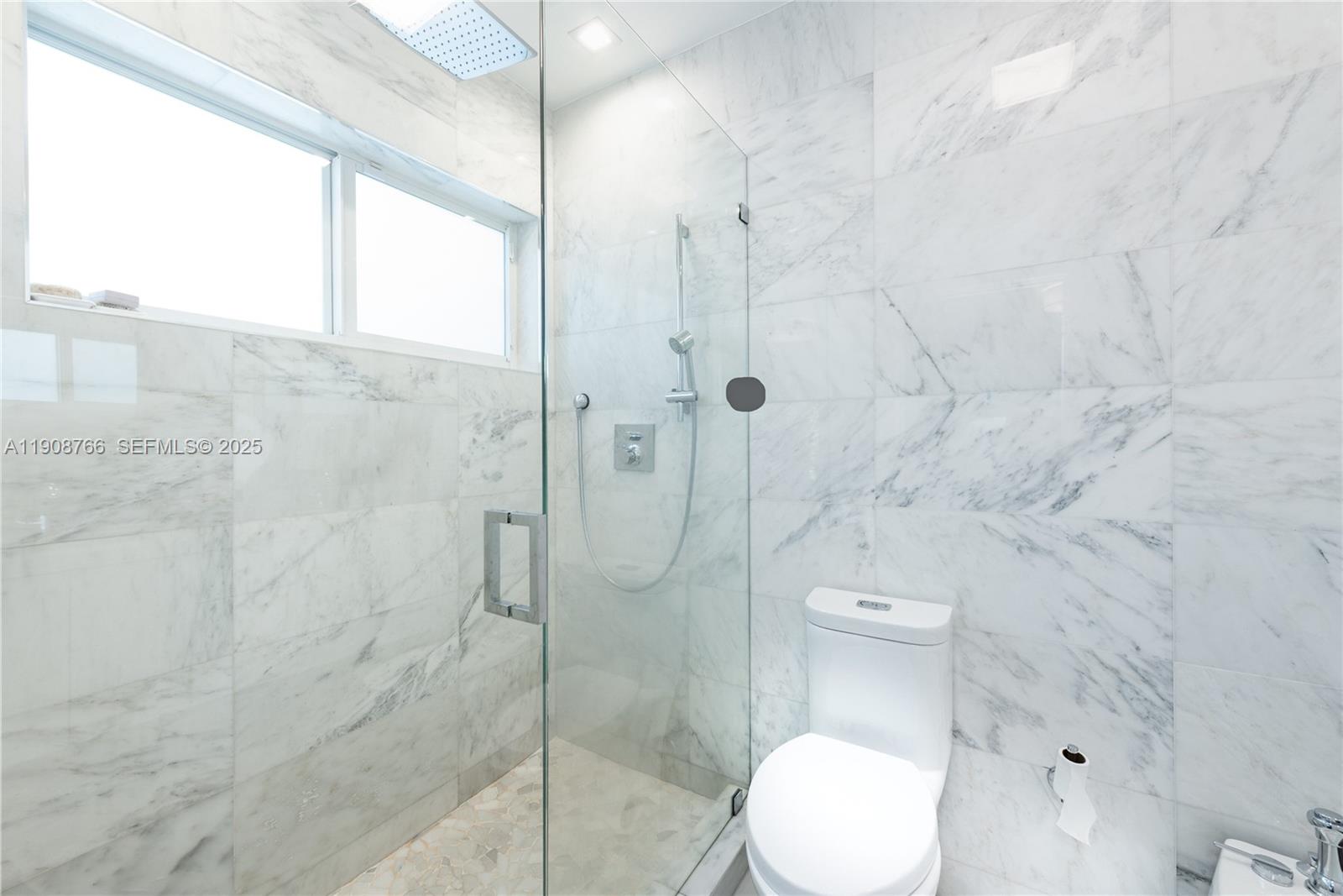 CORAL GABLES COUNTRY CLUB - Residential Lease