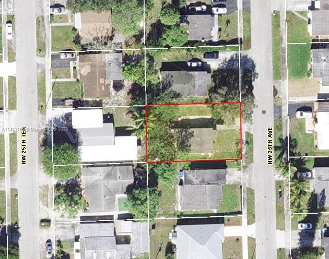 LAUDERDALE MANOR HOMESITE - Residential