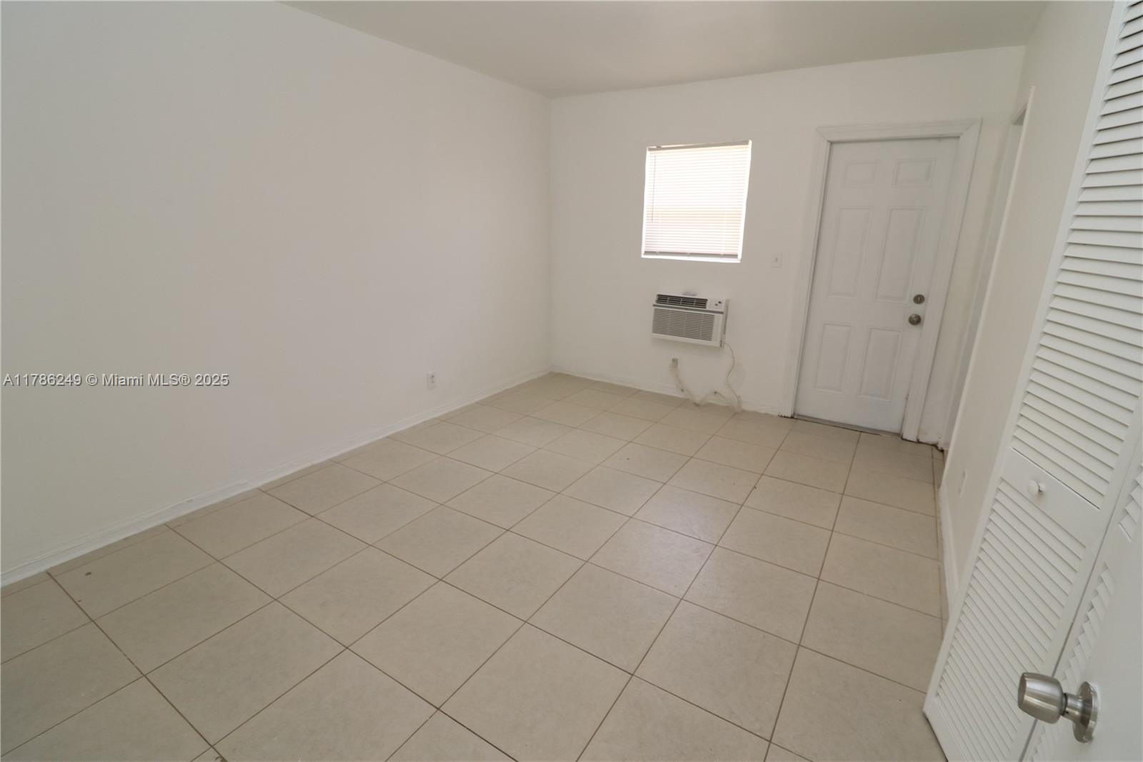 499 NW 42nd St 4