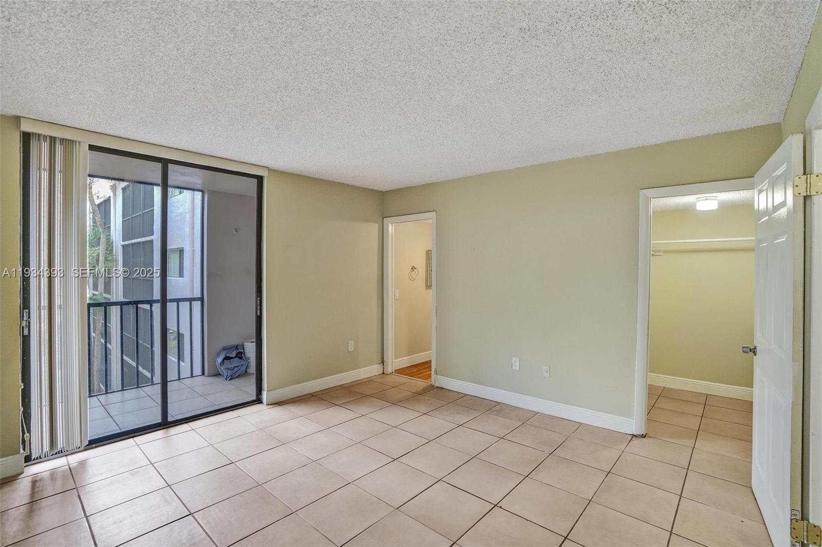 Horizons West Condo #6 - Residential