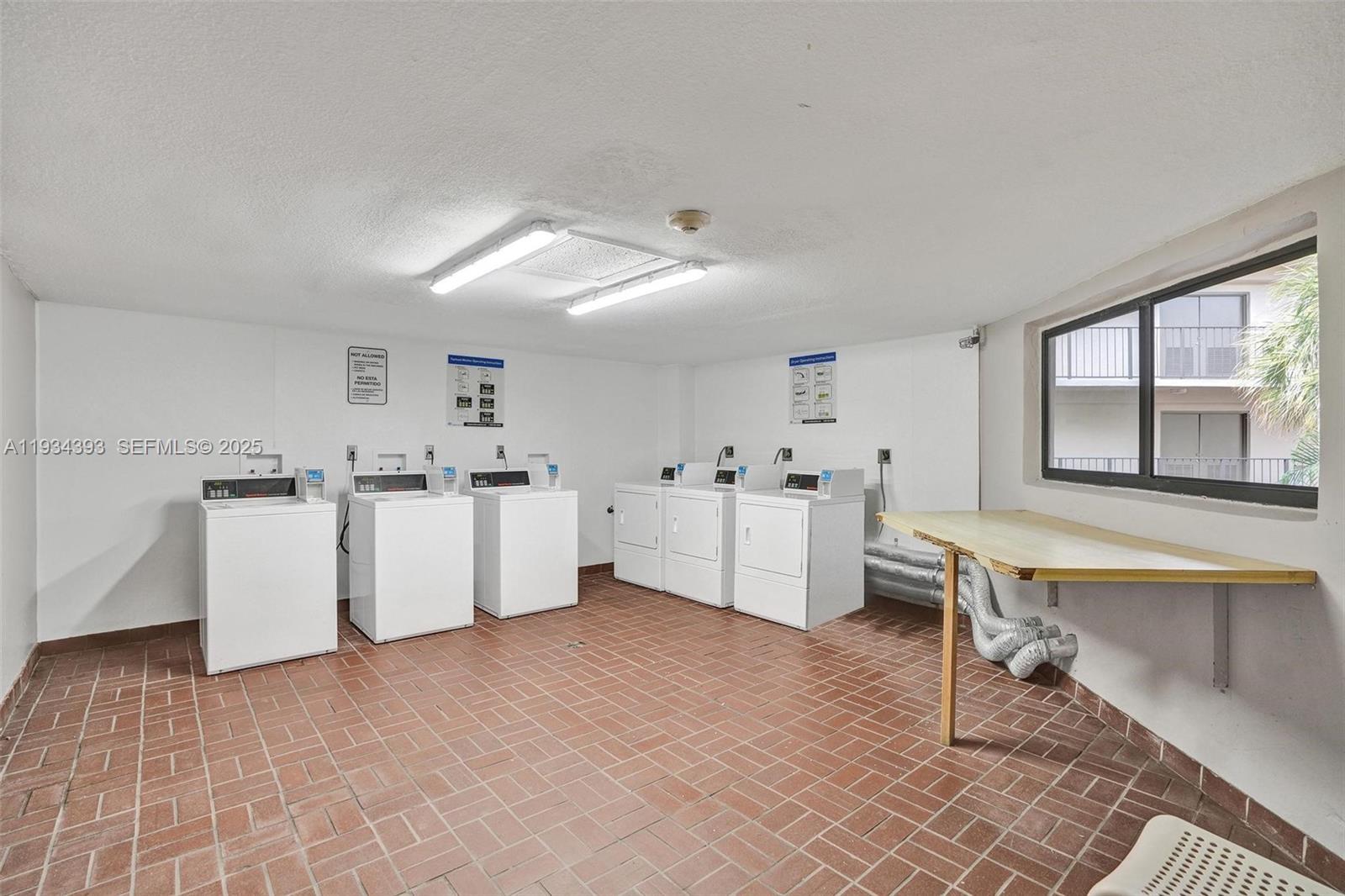 Horizons West Condo #6 - Residential