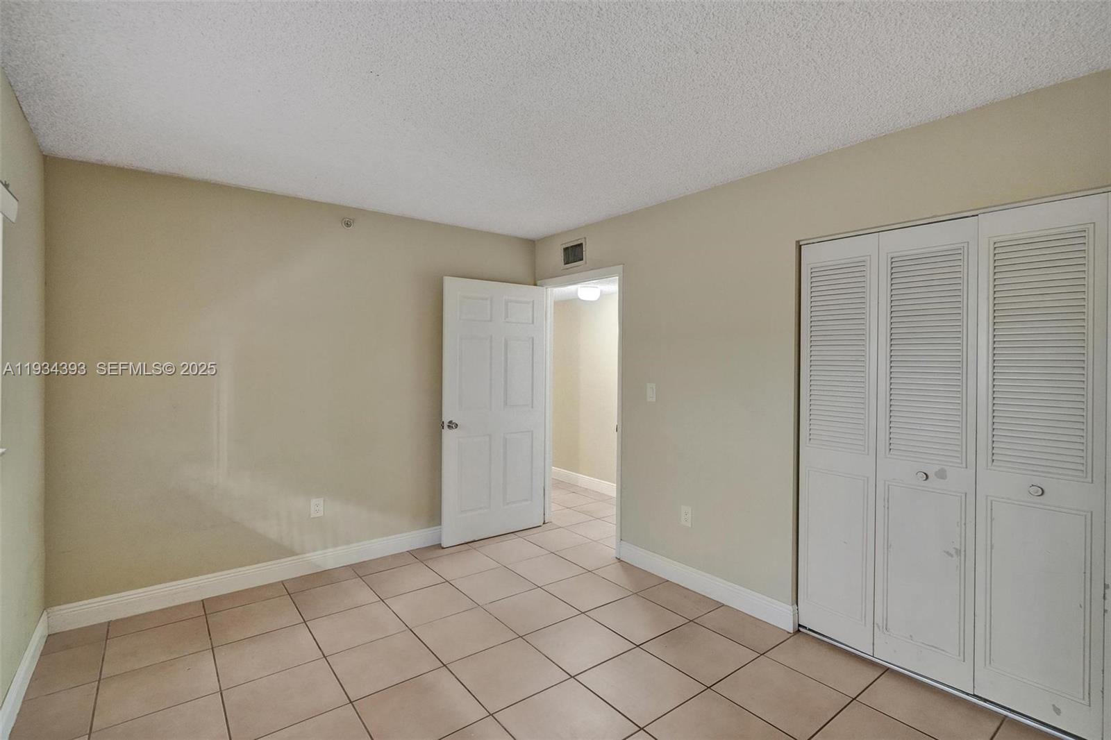 Horizons West Condo #6 - Residential