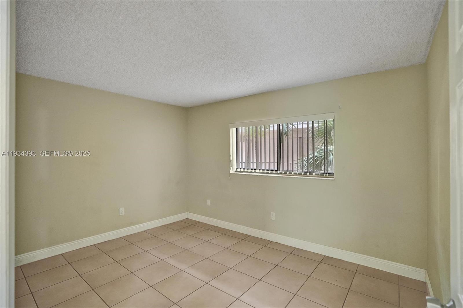 Horizons West Condo #6 - Residential