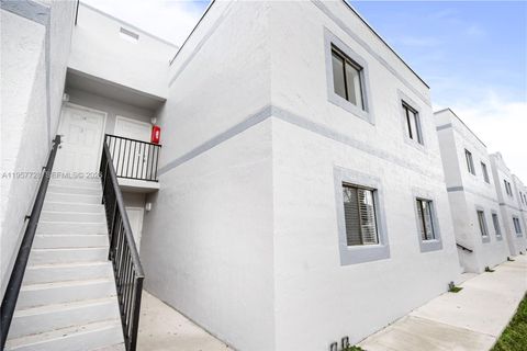 7805 SW 152nd Ave 0 Miami FL 33193