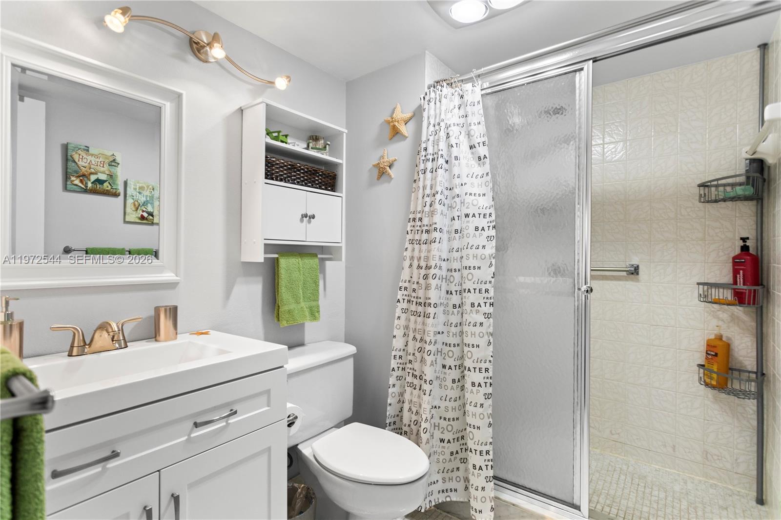 HOLLYBROOK GOLF AND - Residential