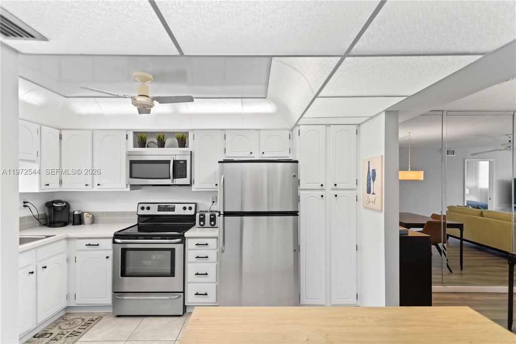 Photo of 9523 S Hollybrook Lake Dr #21-307, Pembroke Pines, FL 33025 (MLS # A11972544)