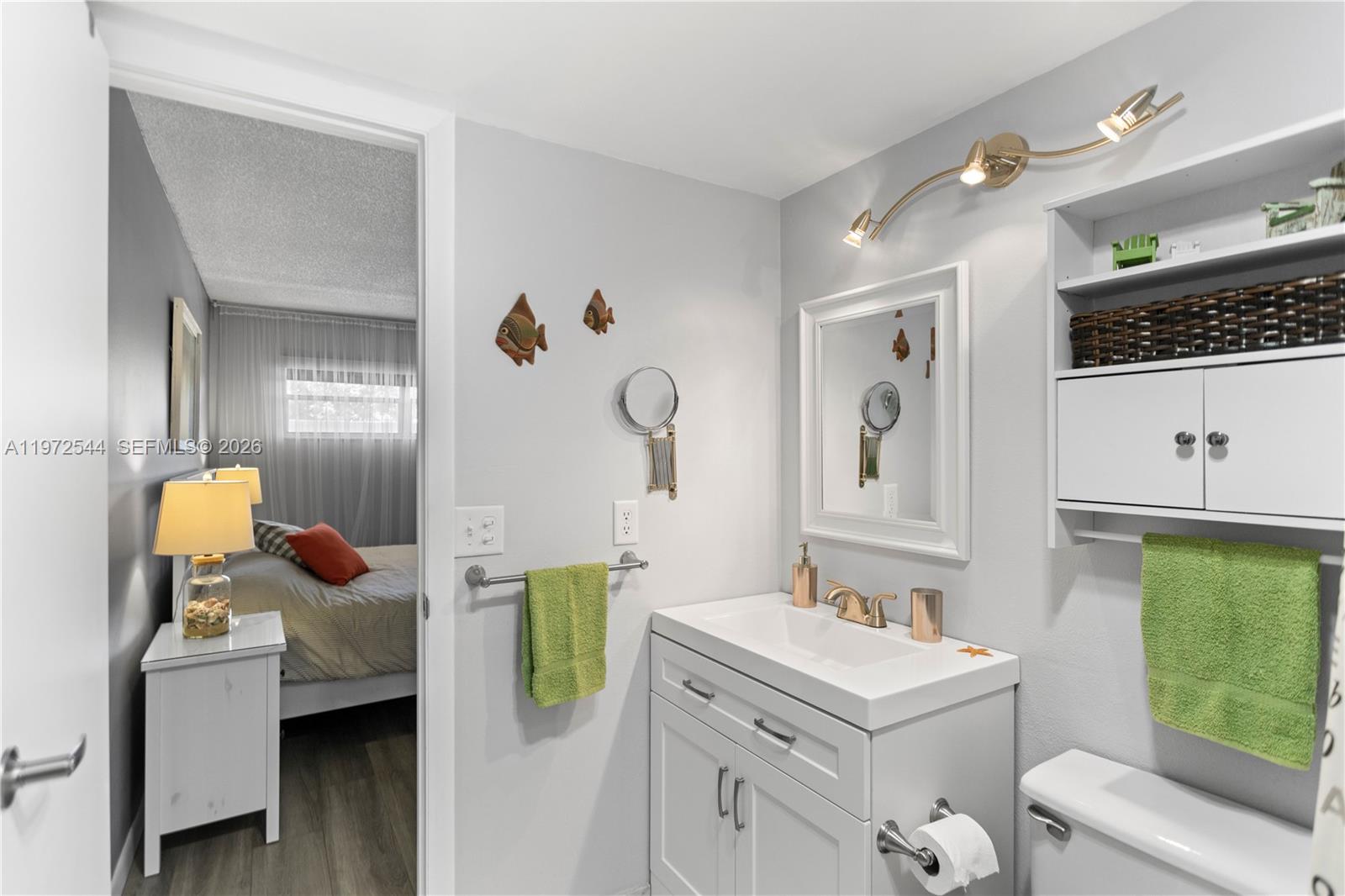 HOLLYBROOK GOLF AND - Residential