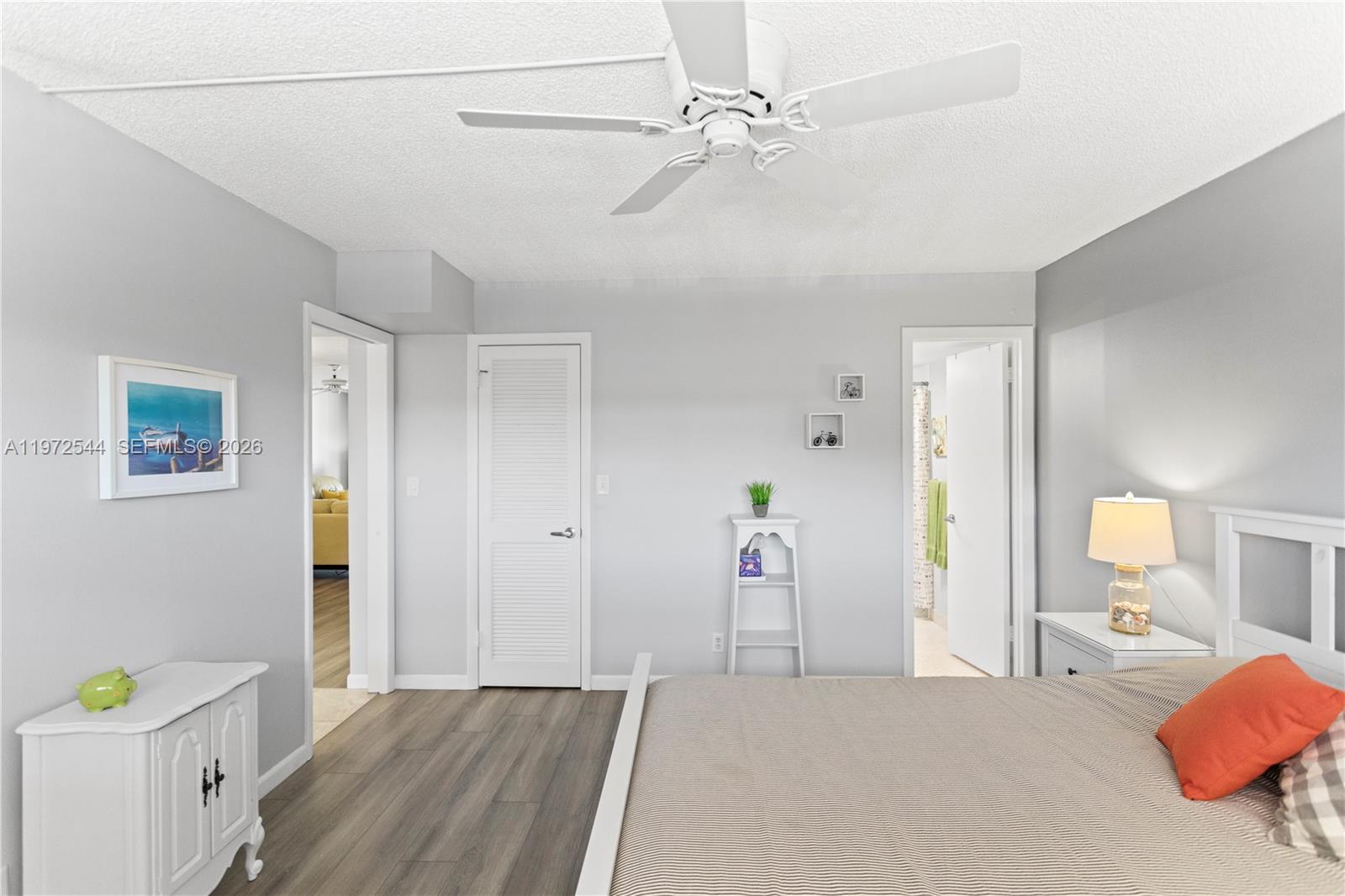 HOLLYBROOK GOLF AND - Residential