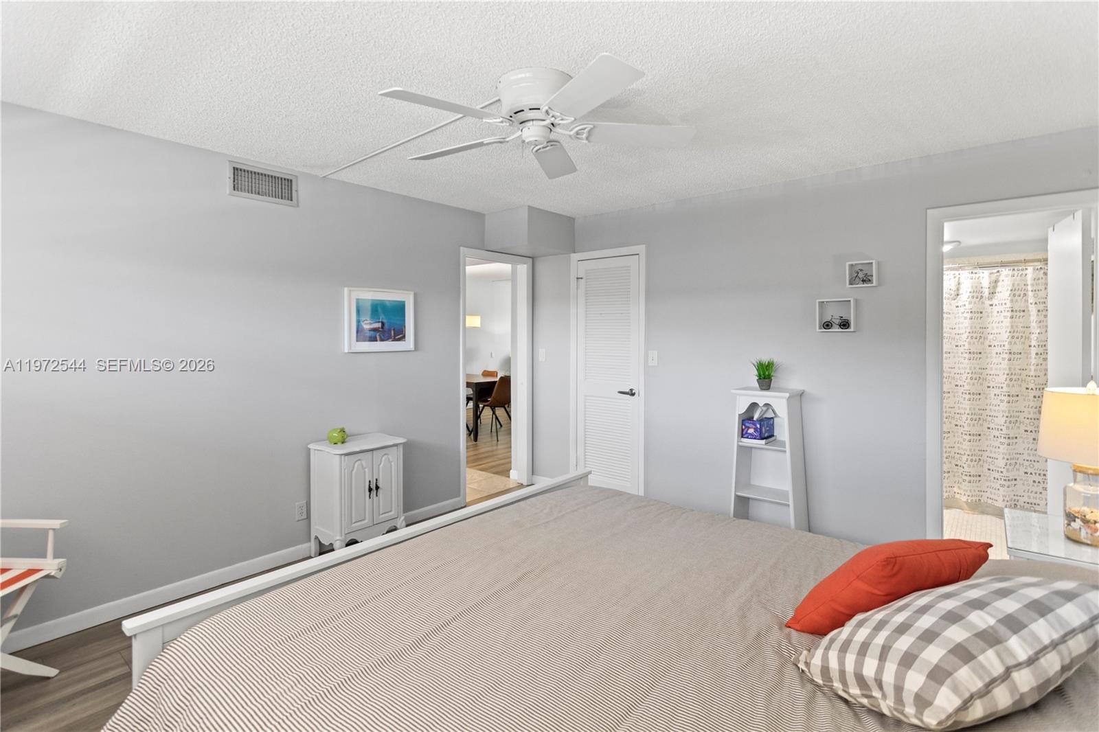 HOLLYBROOK GOLF AND - Residential