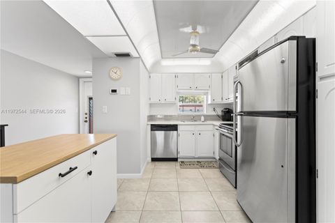 Photo of 9523 S Hollybrook Lake Dr #21-307, Pembroke Pines, FL 33025 (MLS # A11972544)